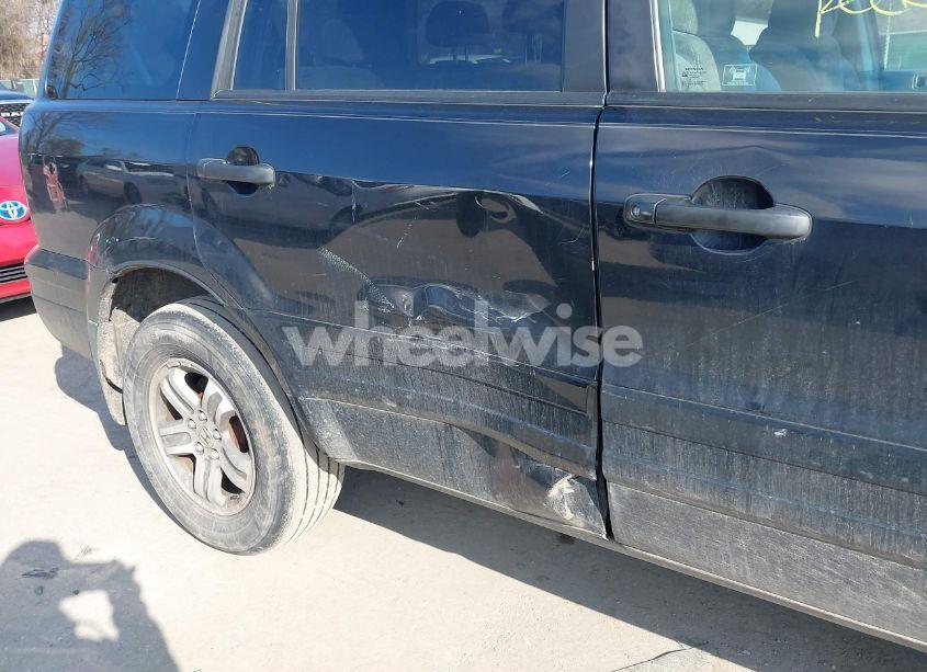 Photo 6 of 2005 Honda Pilot EX (VIN 5FNYF18445B052092)