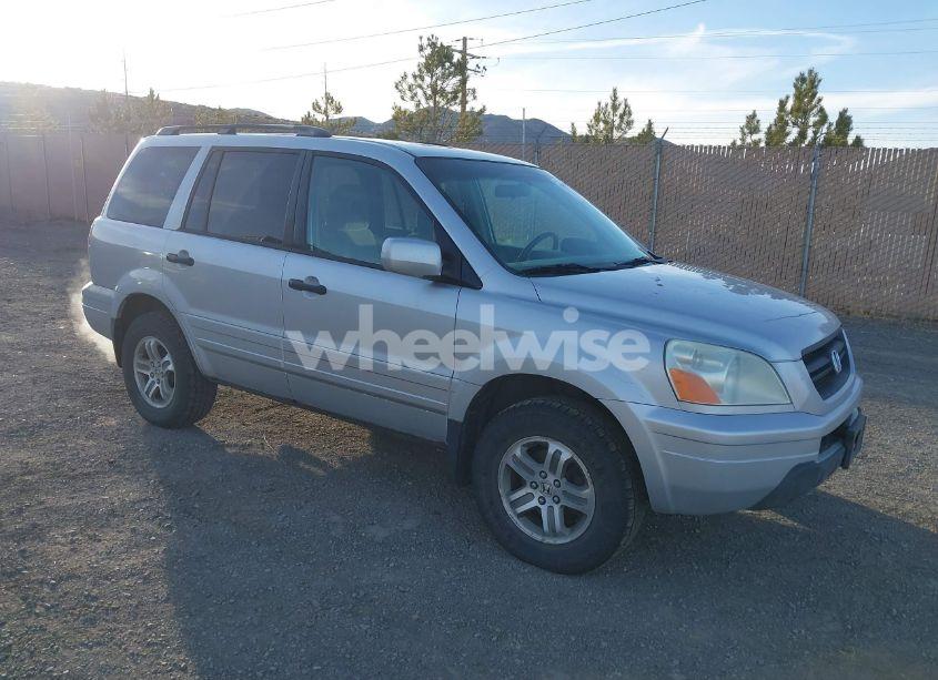 2005 Honda Pilot EX (VIN 5FNYF18445B065795) main photo