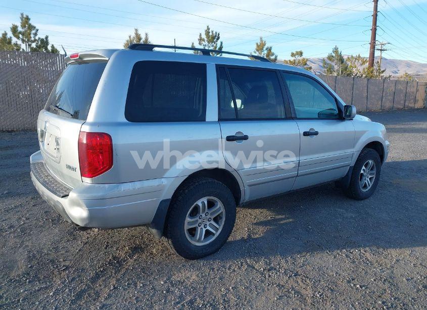 Photo 4 of 2005 Honda Pilot EX (VIN 5FNYF18445B065795)