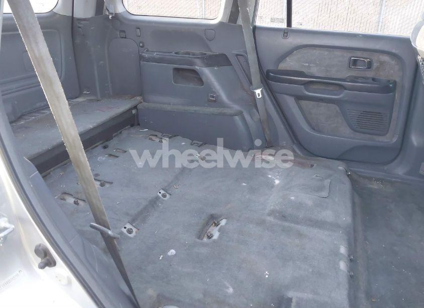 Photo 8 of 2005 Honda Pilot EX (VIN 5FNYF18445B065795)