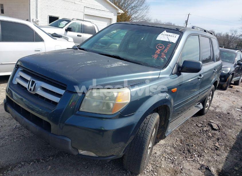 Photo 2 of 2006 Honda Pilot EX (VIN 5FNYF18446B013634)