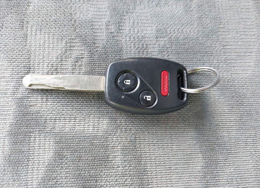 Photo 11 of 2005 Honda Pilot EX (VIN 5FNYF18455B010465)