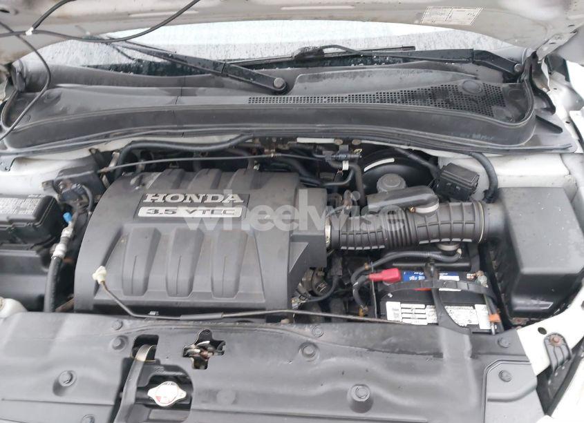 Photo 10 of 2005 Honda Pilot EX (VIN 5FNYF18455B055356)