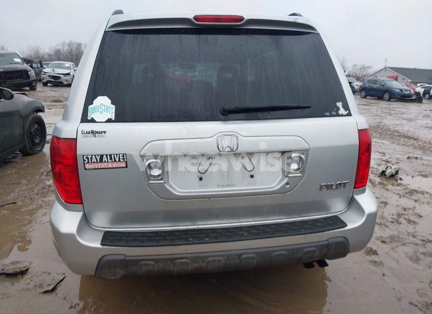 Photo 15 of 2005 Honda Pilot EX (VIN 5FNYF18455B055356)