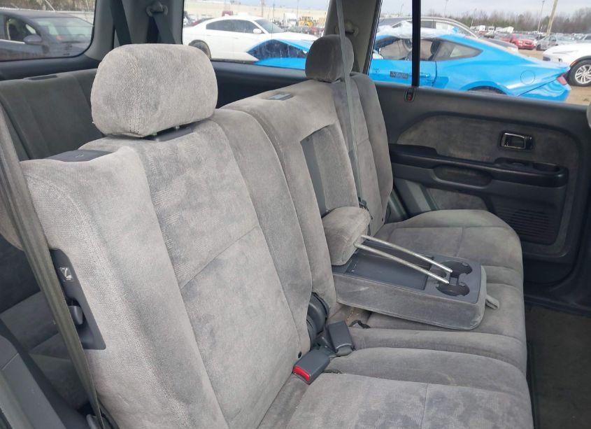 Photo 8 of 2005 Honda Pilot EX (VIN 5FNYF18455B066194)