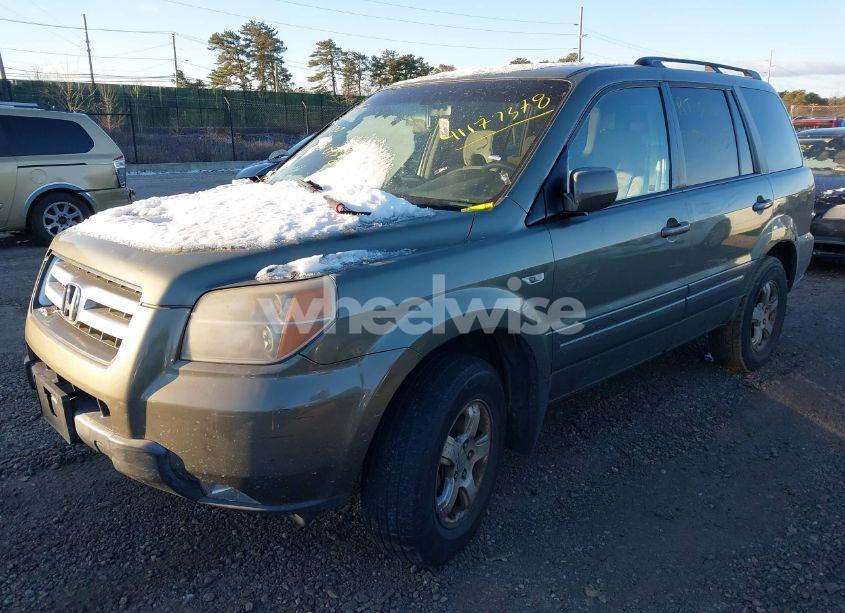 Photo 2 of 2008 Honda Pilot EX (VIN 5FNYF18458B028050)