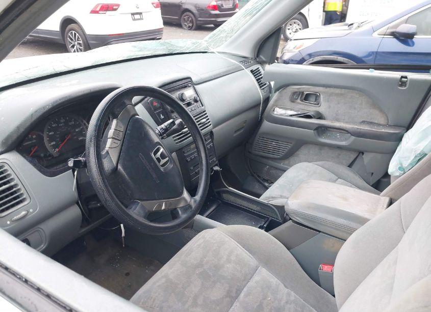 Photo 5 of 2005 Honda Pilot EX (VIN 5FNYF18465B000365)