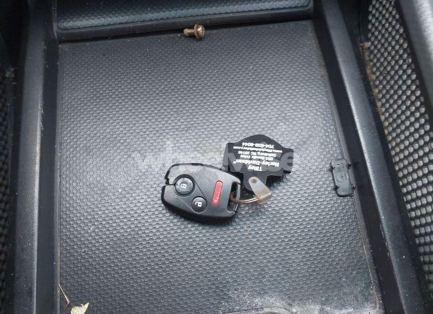 Photo 11 of 2005 Honda Pilot EX (VIN 5FNYF18465B045614)