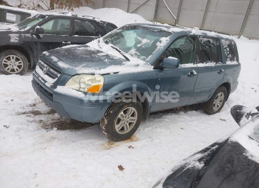 Photo 2 of 2005 Honda Pilot EX (VIN 5FNYF18465B045614)