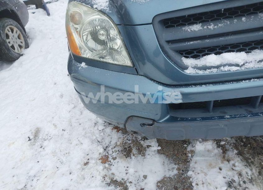 Photo 6 of 2005 Honda Pilot EX (VIN 5FNYF18465B045614)