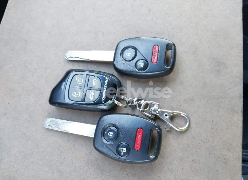 Photo 11 of 2006 Honda Pilot EX (VIN 5FNYF18466B000402)