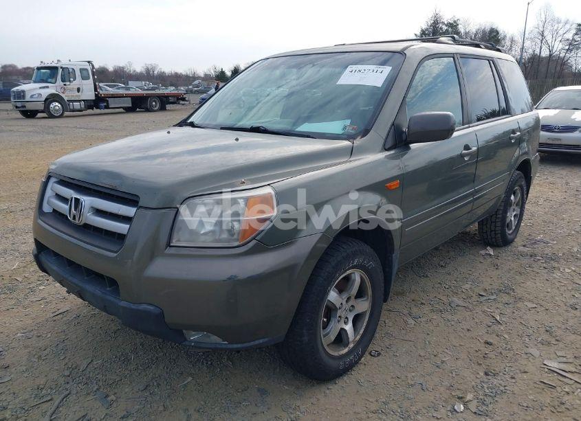 Photo 2 of 2007 Honda Pilot EX (VIN 5FNYF18467B011322)