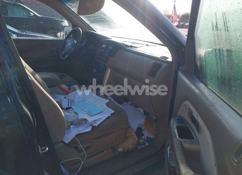 Photo 5 of 2004 Honda Pilot EX (VIN 5FNYF18484B001905)