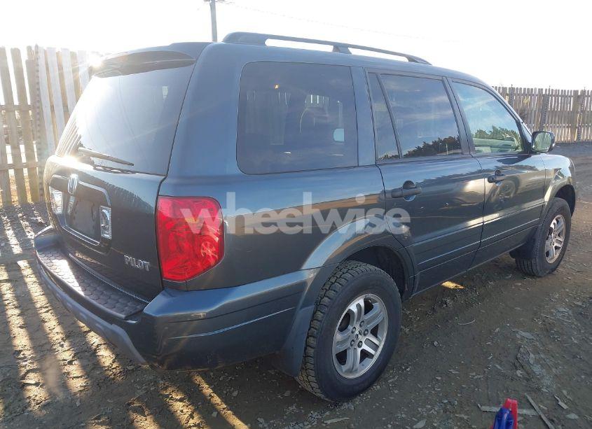Photo 4 of 2005 Honda Pilot EX (VIN 5FNYF18485B010461)