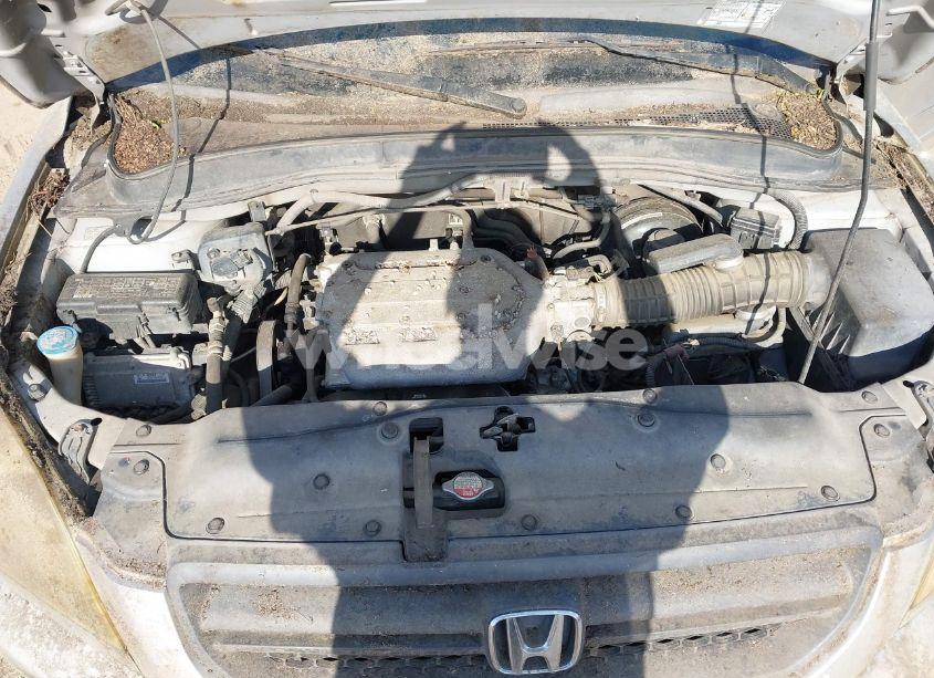 Photo 10 of 2005 Honda Pilot EX (VIN 5FNYF18485B038504)