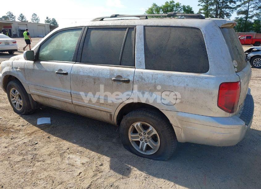 Photo 3 of 2005 Honda Pilot EX (VIN 5FNYF18485B038504)