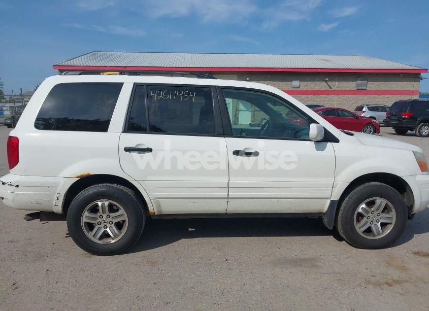 Photo 14 of 2005 Honda Pilot EX (VIN 5FNYF18485B050765)