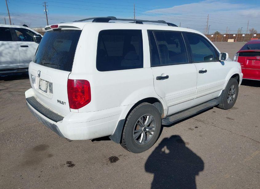 Photo 4 of 2005 Honda Pilot EX (VIN 5FNYF18485B062933)