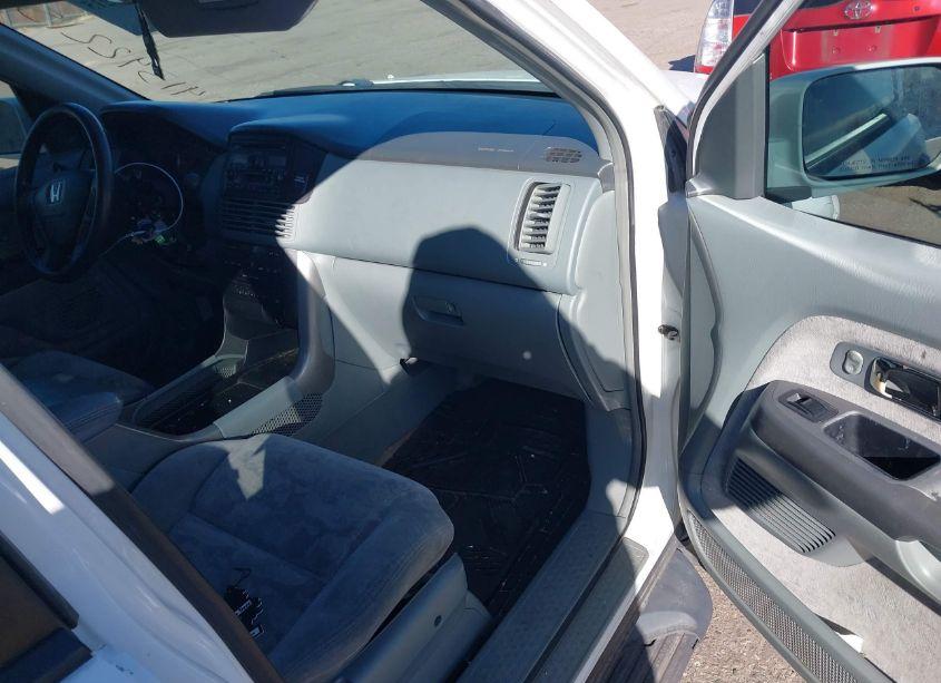 Photo 5 of 2005 Honda Pilot EX (VIN 5FNYF18485B062933)