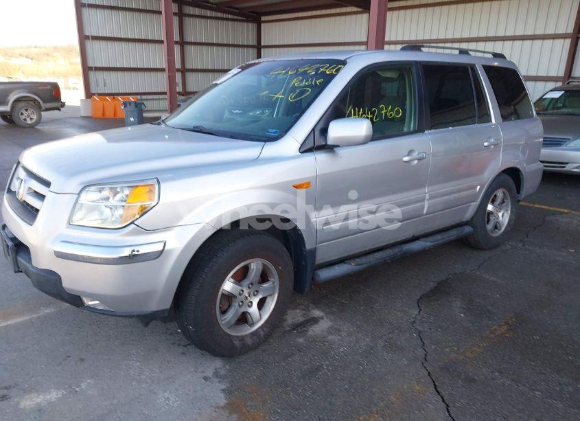 Photo 2 of 2006 Honda Pilot EX (VIN 5FNYF18486B005102)