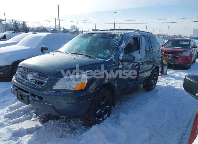Photo 2 of 2004 Honda Pilot EX (VIN 5FNYF18494B009639)