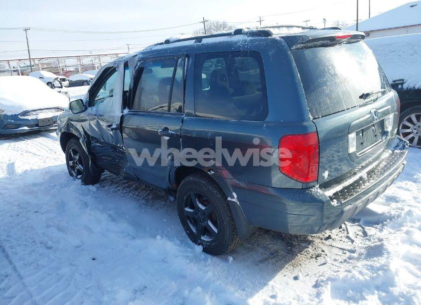 Photo 3 of 2004 Honda Pilot EX (VIN 5FNYF18494B009639)