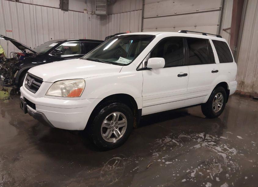 Photo 2 of 2005 Honda Pilot EX (VIN 5FNYF18495B062049)