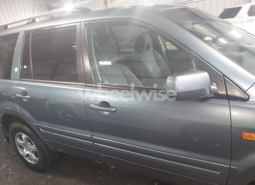 Photo 13 of 2006 Honda Pilot EX (VIN 5FNYF18496B018747)