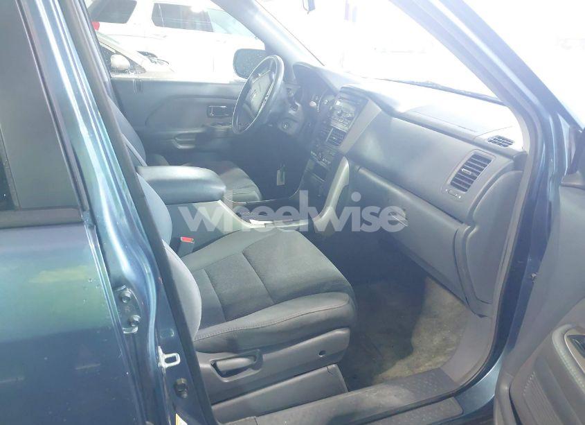 Photo 5 of 2006 Honda Pilot EX (VIN 5FNYF18496B018747)