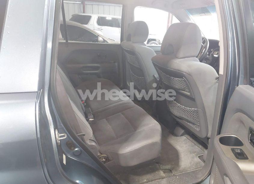 Photo 8 of 2006 Honda Pilot EX (VIN 5FNYF18496B018747)