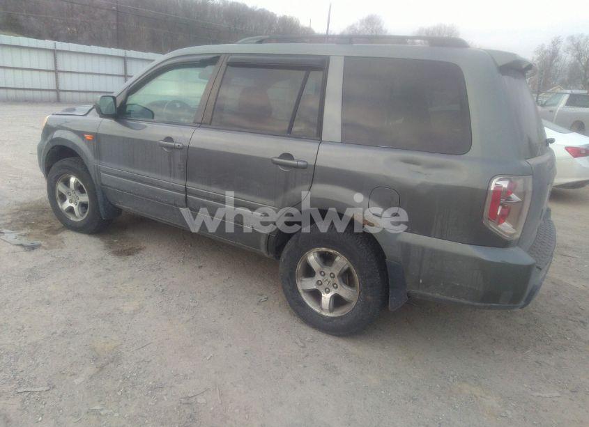 Photo 3 of 2007 Honda Pilot EX (VIN 5FNYF18497B013520)