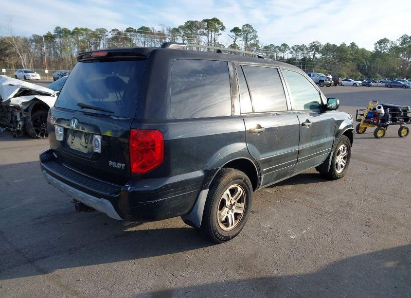 Photo 4 of 2004 Honda Pilot EX (VIN 5FNYF184X4B001596)