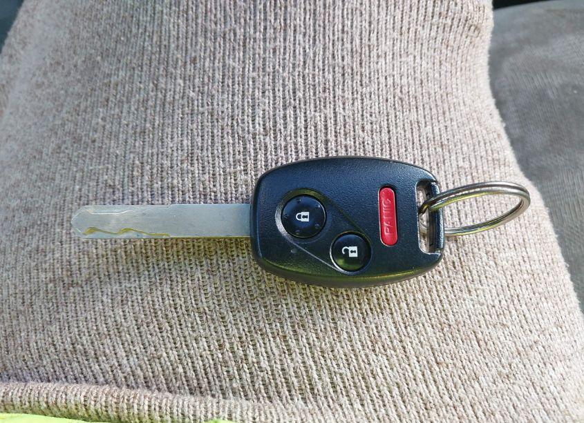 Photo 11 of 2005 Honda Pilot EX (VIN 5FNYF184X5B023972)