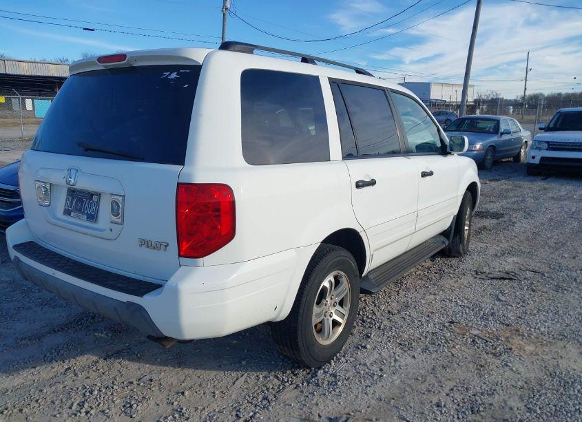 Photo 4 of 2005 Honda Pilot EX (VIN 5FNYF184X5B023972)