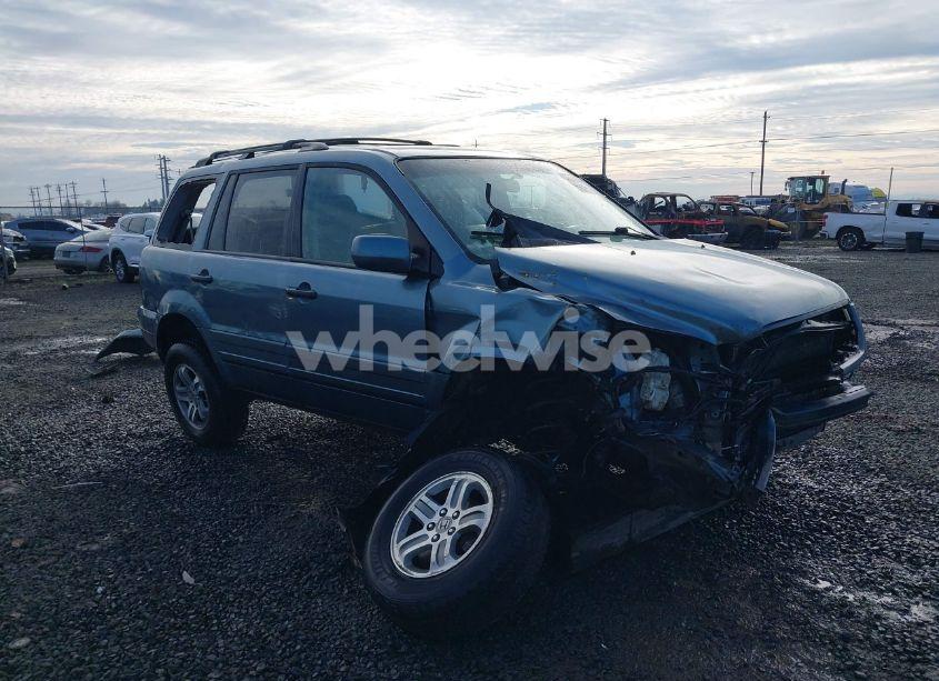 2005 Honda Pilot EX (VIN 5FNYF184X5B025978) main photo
