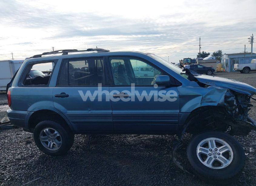 Photo 12 of 2005 Honda Pilot EX (VIN 5FNYF184X5B025978)