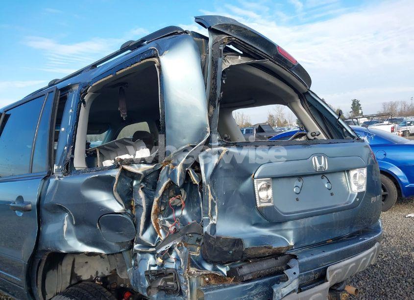 Photo 16 of 2005 Honda Pilot EX (VIN 5FNYF184X5B025978)