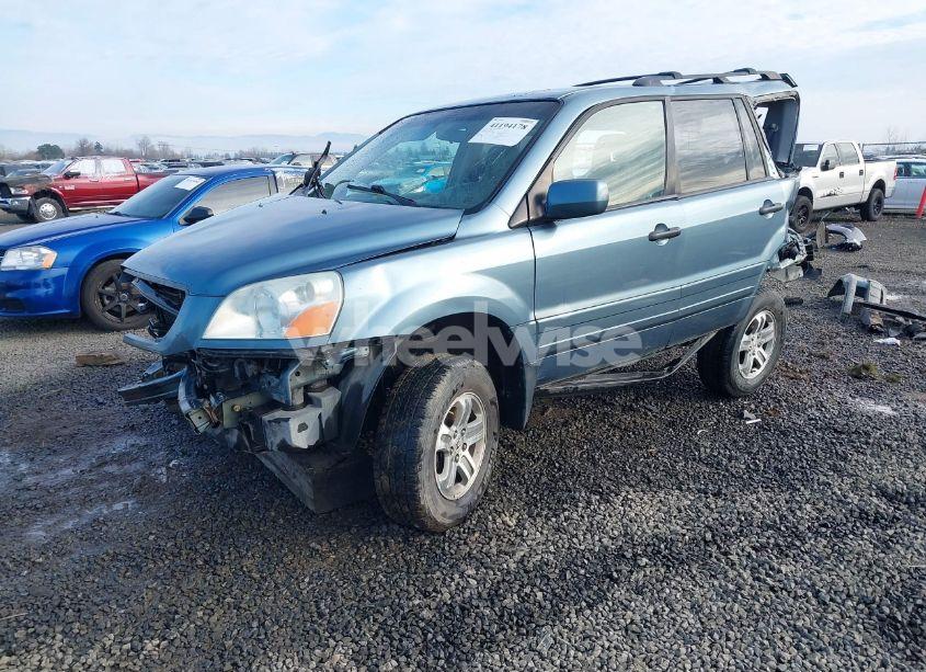 Photo 2 of 2005 Honda Pilot EX (VIN 5FNYF184X5B025978)