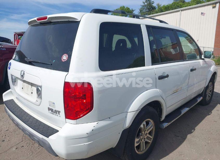 Photo 4 of 2005 Honda Pilot EX (VIN 5FNYF184X5B052047)