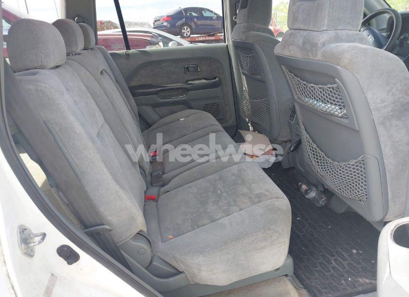 Photo 8 of 2005 Honda Pilot EX (VIN 5FNYF184X5B052047)