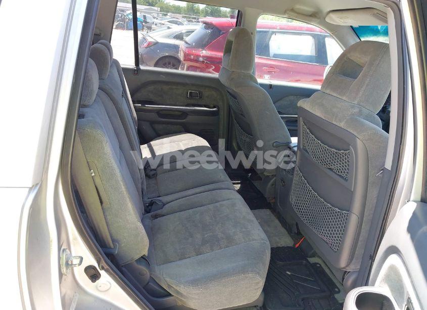 Photo 8 of 2005 Honda Pilot EX (VIN 5FNYF184X5B061766)
