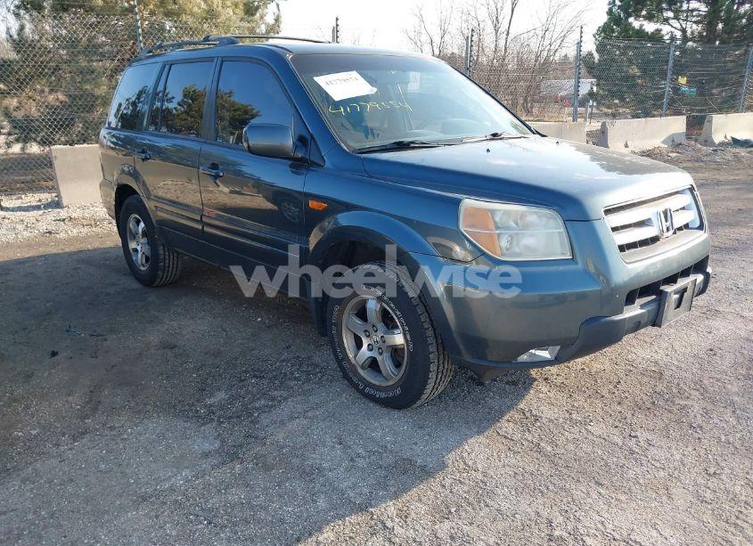 2006 Honda Pilot EX (VIN 5FNYF184X6B000600) main photo