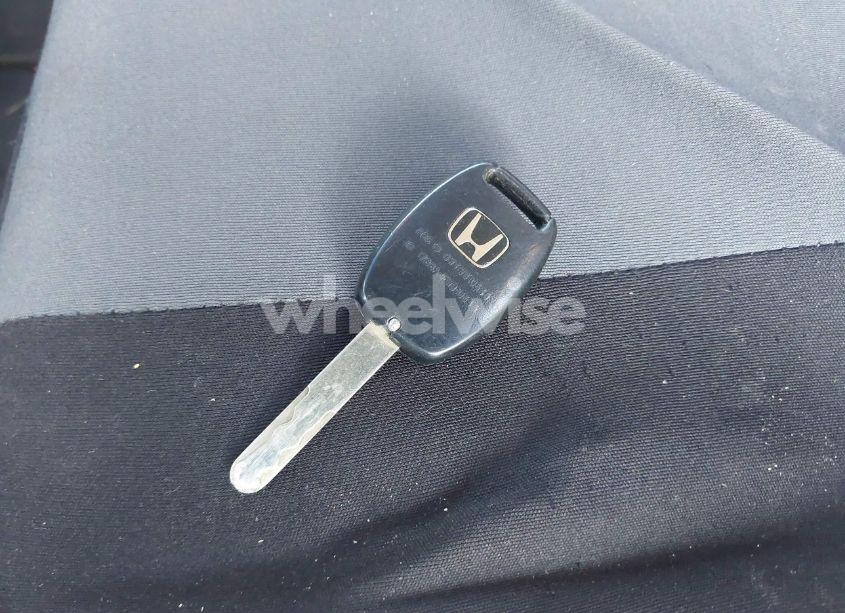 Photo 11 of 2006 Honda Pilot EX (VIN 5FNYF184X6B000600)