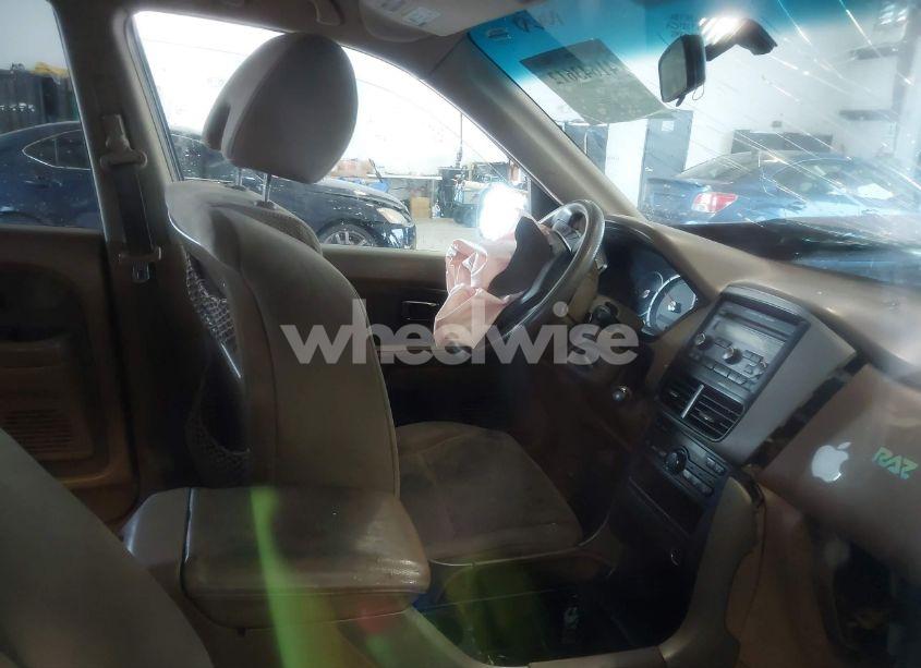 Photo 5 of 2006 Honda Pilot EX (VIN 5FNYF184X6B025707)