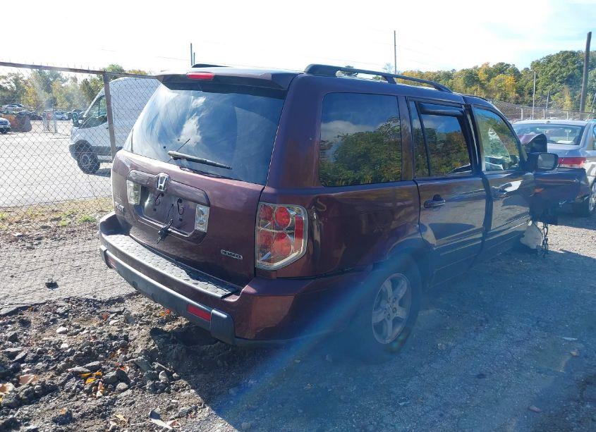 Photo 4 of 2007 Honda Pilot EX (VIN 5FNYF184X7B008763)