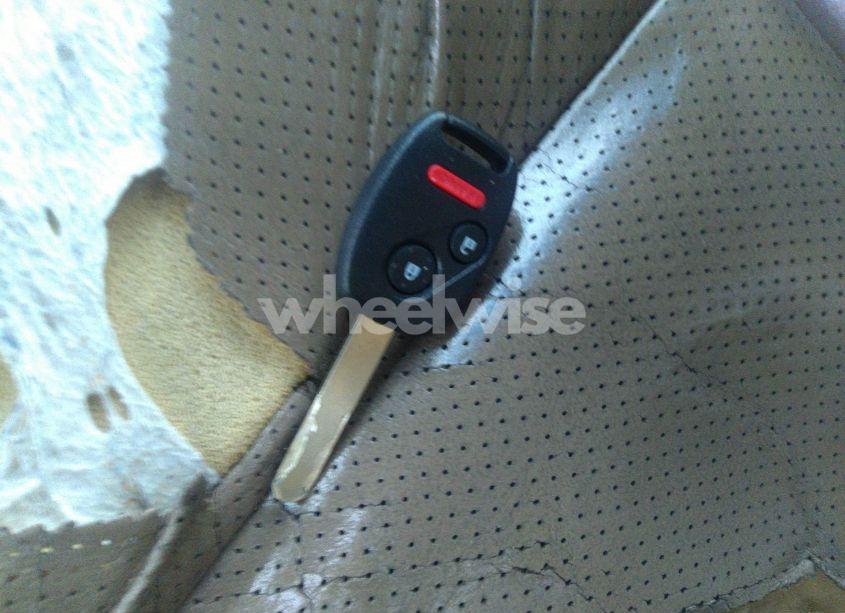 Photo 11 of 2004 Honda Pilot EX-L (VIN 5FNYF18504B009571)