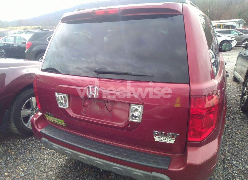 Photo 16 of 2004 Honda Pilot EX-L (VIN 5FNYF18504B009571)