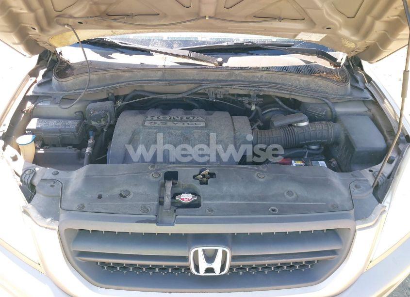 Photo 10 of 2005 Honda Pilot EX-L (VIN 5FNYF18505B011256)