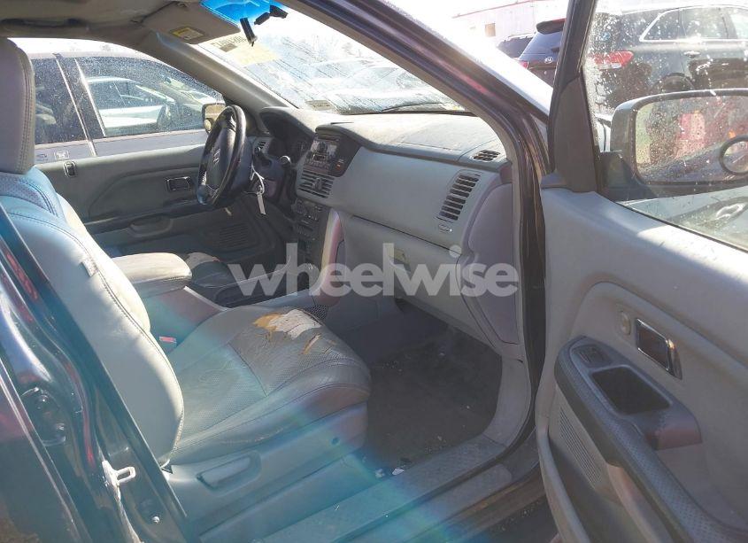 Photo 5 of 2005 Honda Pilot EX-L (VIN 5FNYF18505B039204)