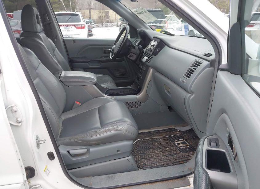 Photo 5 of 2005 Honda Pilot EX-L (VIN 5FNYF18505B059713)